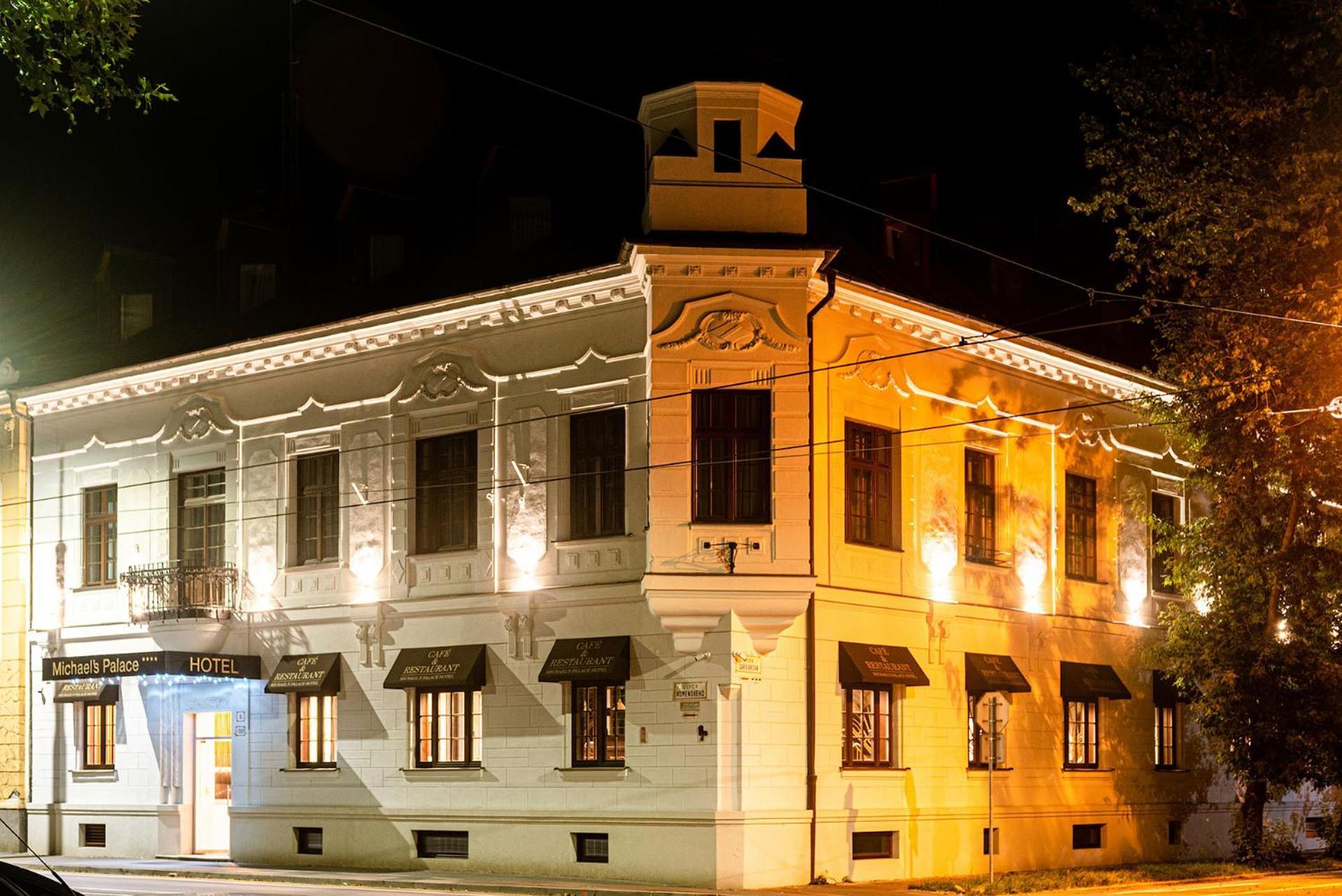 Hotel Michael'S Palace Košice Buitenkant foto